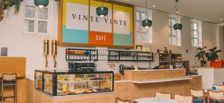 Vinte Vinte Café WOW