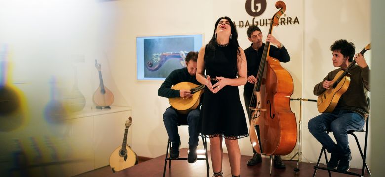 Fado no Porto por Casa da Guitarra