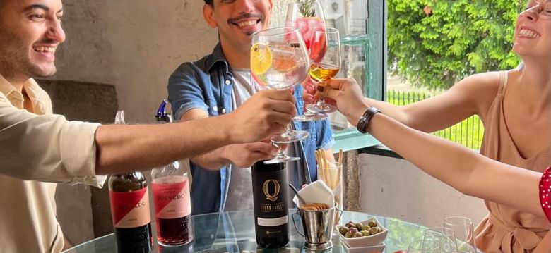 Quevedo Lodge - Wine Bar