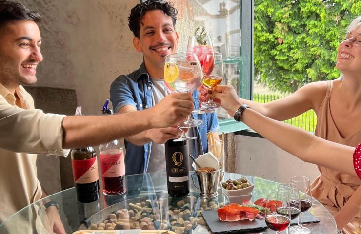 Quevedo Lodge - Wine Bar