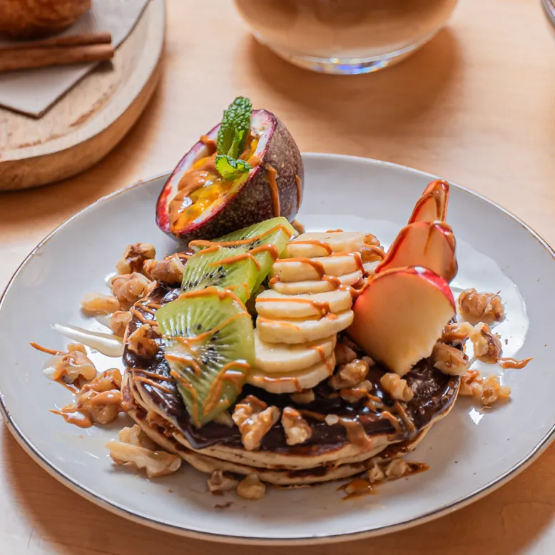 Noshi Coffee & Healthy Food