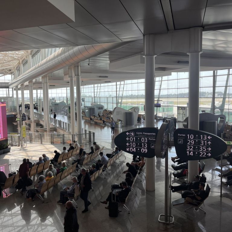 Le voyage est à votre portée avec l’Aéroport F ...