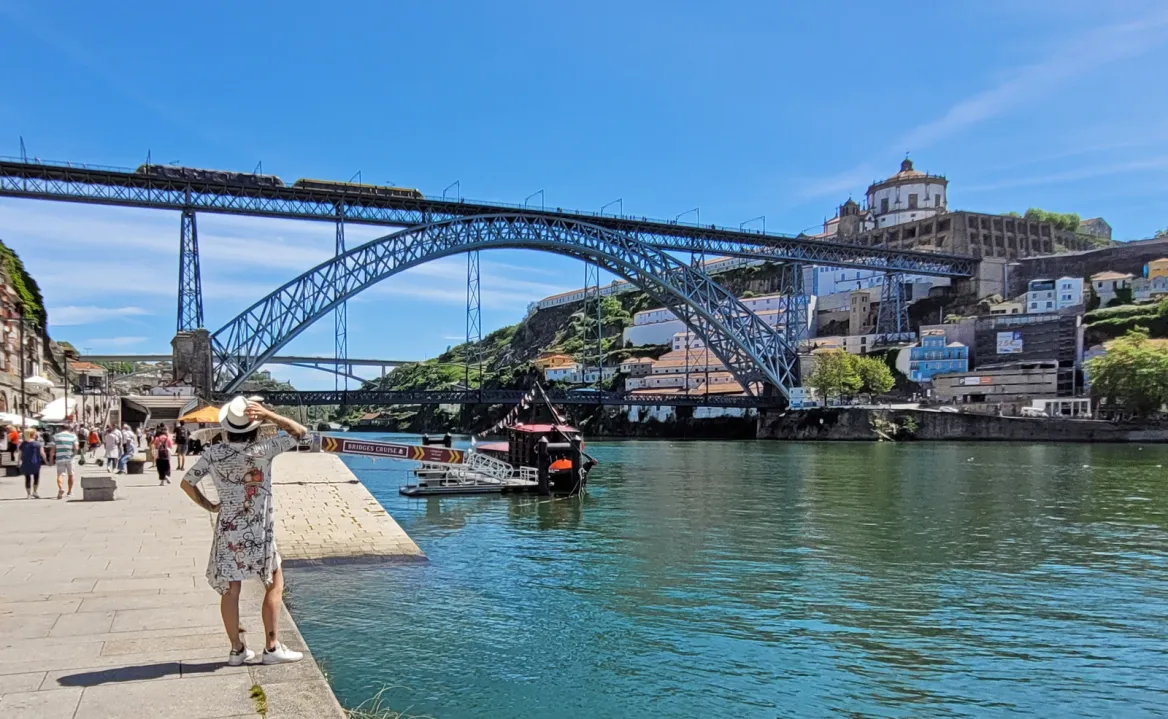 Viewpoint of the Ribeira quays