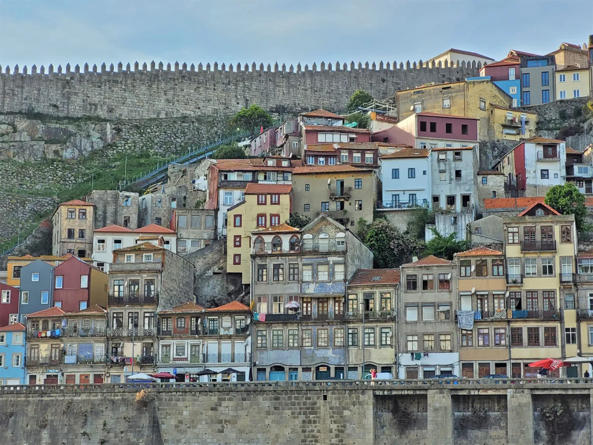 Ville et muraille de porto