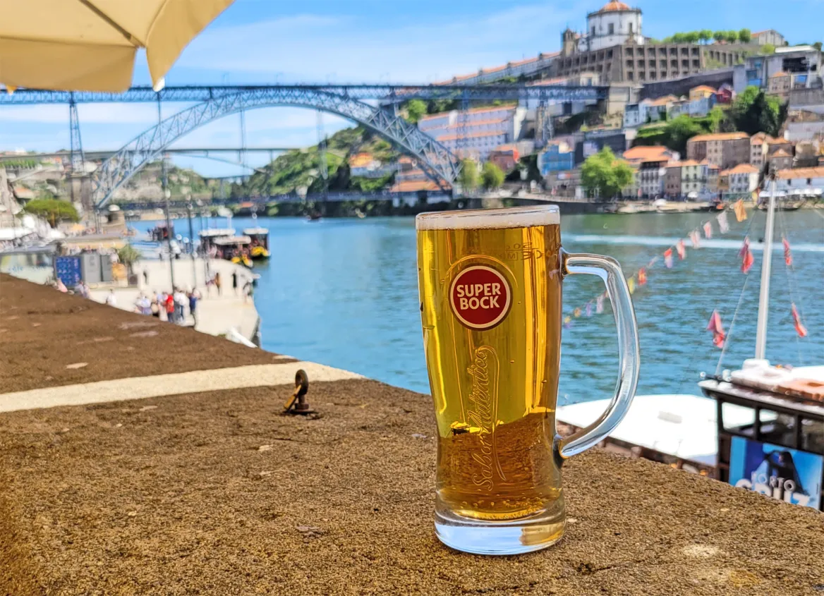 Verre de Super Bock