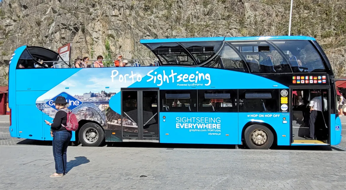 Bus touristique hop on hop off
