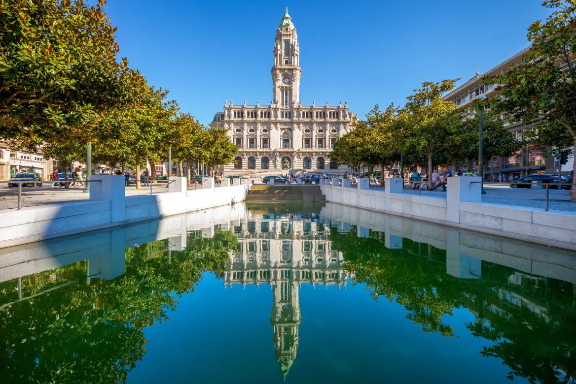 Avenue dos Aliados Photos: AdobeStock Richie Chan