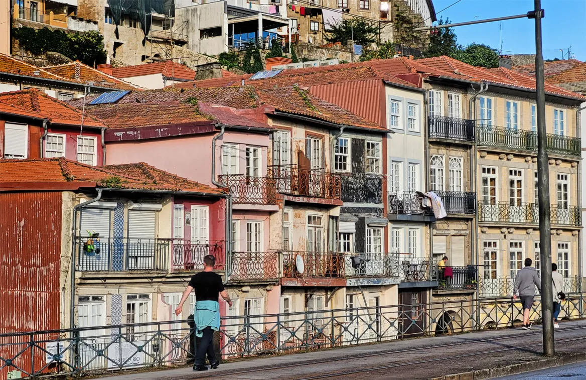 Miragaia district