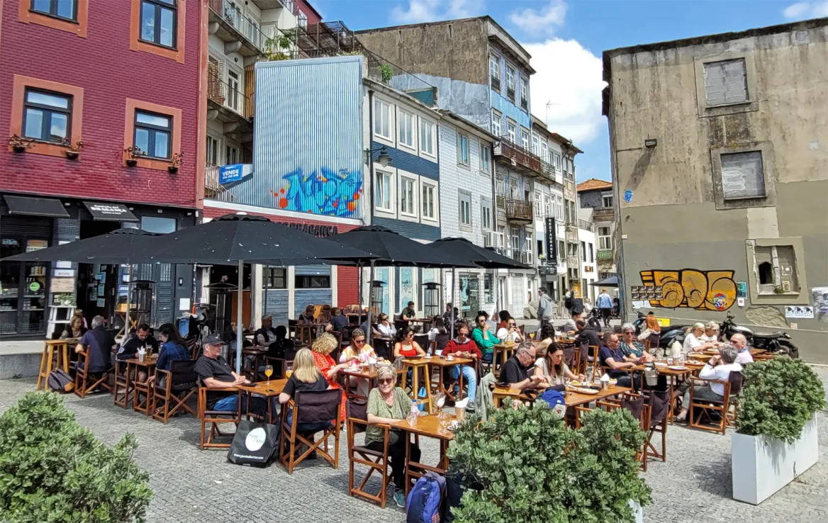 Poveiros Square