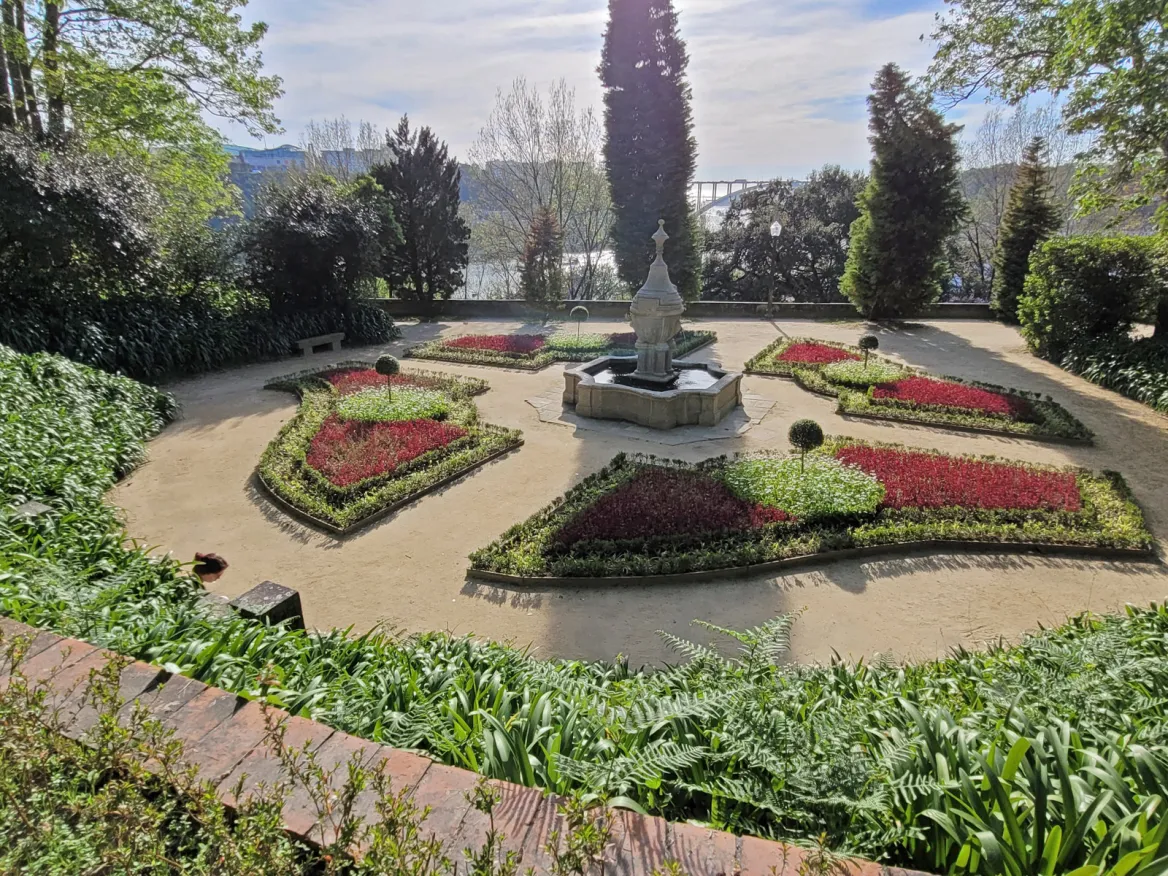 Palacio do Cristal French garden
