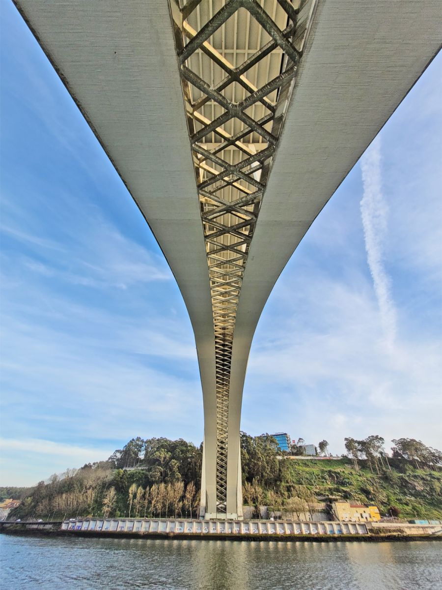 Arrabida Bridge