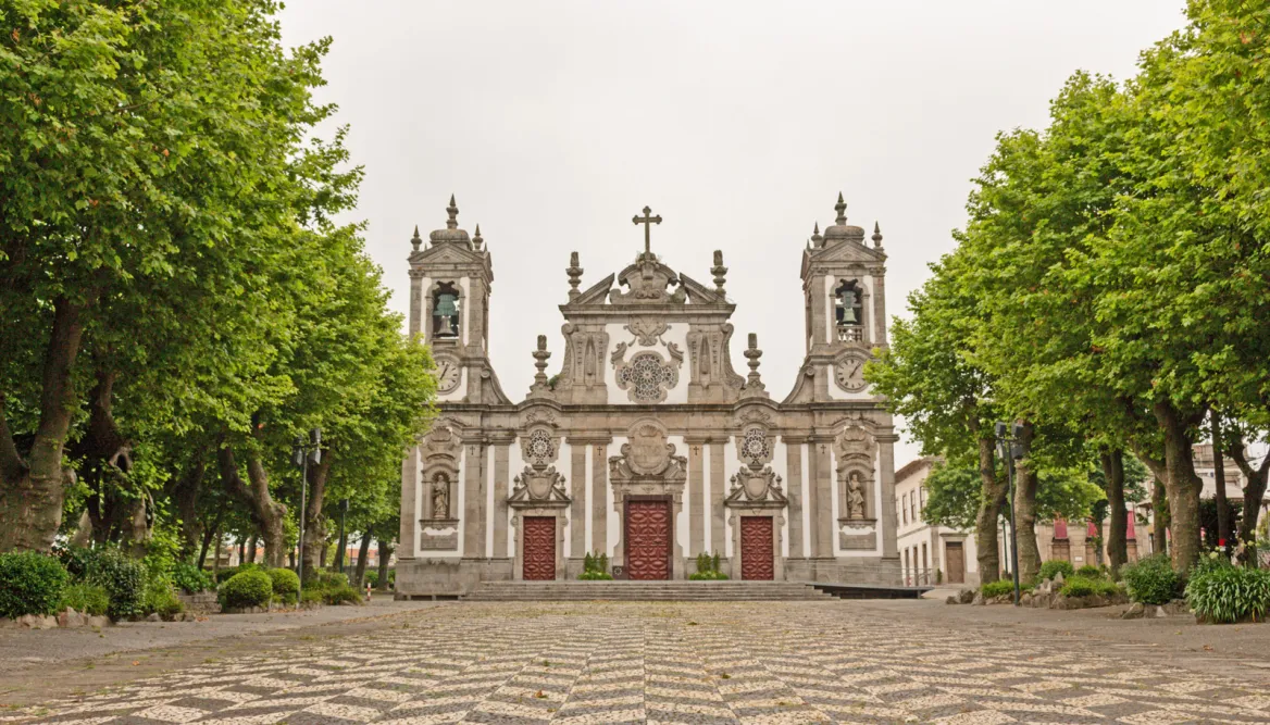 Senhor Bom Jesus Church of Matosinhos Photo: AdobeStock An Instant of Time