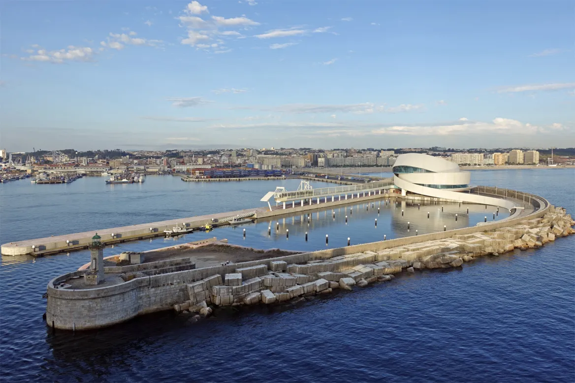 Matosinhos cruise terminal Photo: AdobeStock ladyligeia