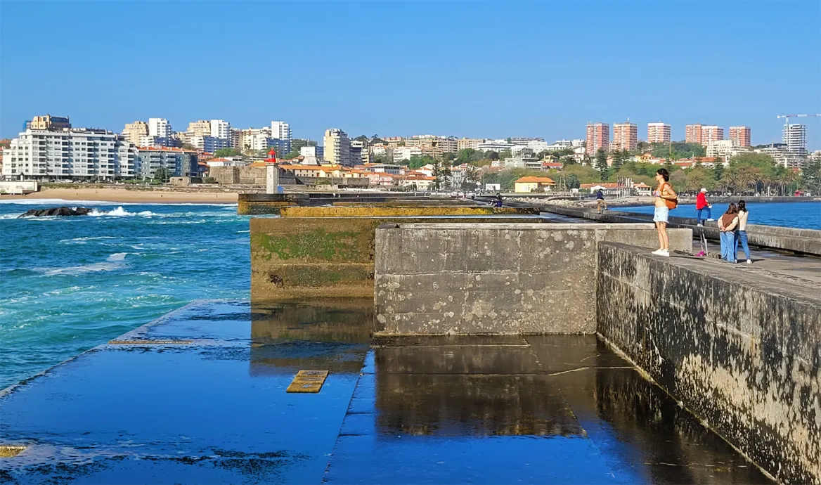 The Barra do Douro Pier