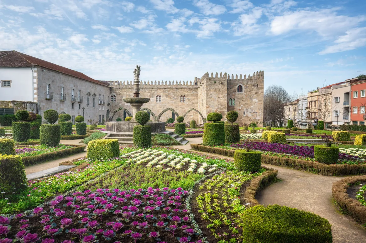 Braga et les jardins de Santa Barbara photo : AdobeStock diegograndi