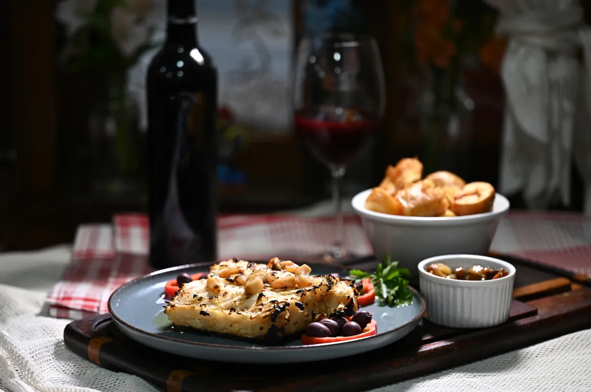Repas au restaurant à Porto Photo : AdobeStock Giovanni.Seabra